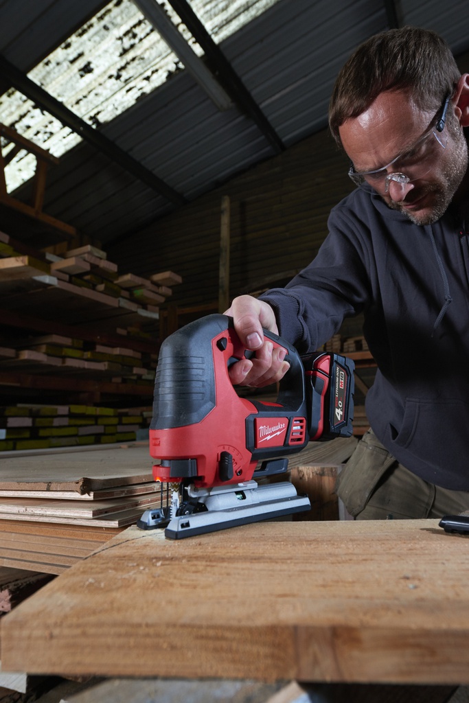 FIERASTRAU PENDULAR M18 M18BJS-402C - 2 ACUMULATORI 4AH